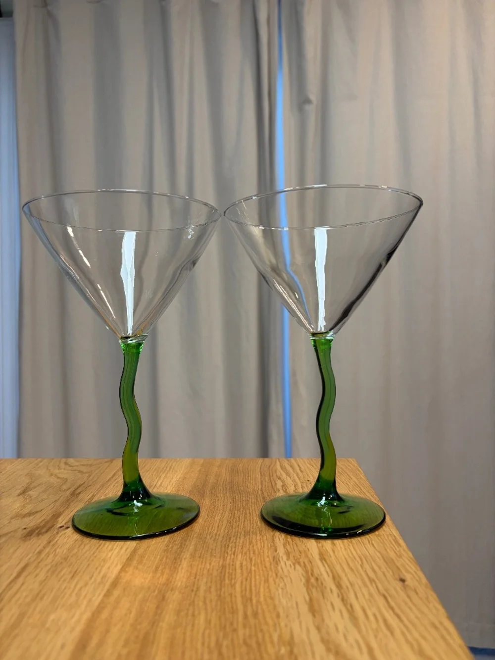 Vintage Green Wavy Stem Martini Glasses - Set of 2J